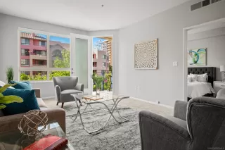 Photo #3: 240014389 Listing