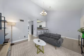 Photo #3: 240014415 Listing 