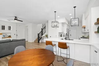 Photo #2: 240014417 Listing