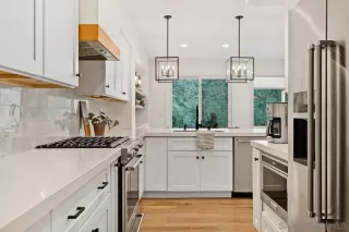 Photo #4: 240014417 Listing