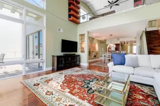 Photo #2: 240014430 Listing