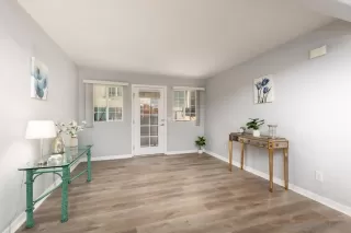 Photo #4: 240014502 Listing