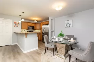 Photo #5: 240014502 Listing