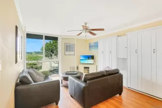 Photo #2: 240014504 Listing