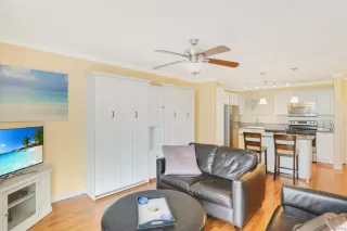 Photo #3: 240014504 Listing