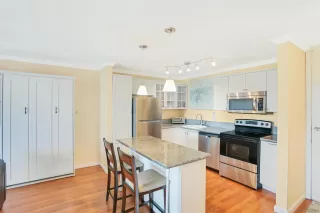 Photo #4: 240014504 Listing