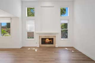 Photo #2: 240014515 Listing