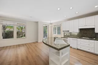 Photo #5: 240014515 Listing