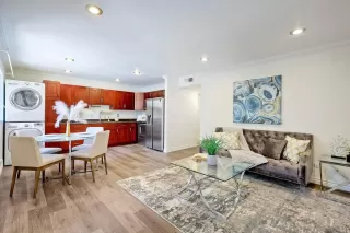 Photo #1: 240014538 Listing 