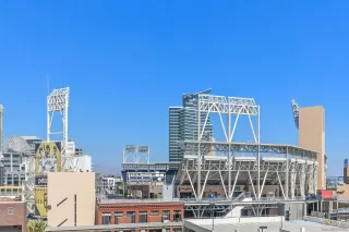 Photo #2: 240014539 Listing