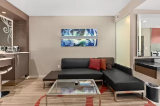 Photo #6: 240014539 Listing