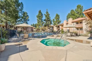 Photo #5: 240014554 Listing