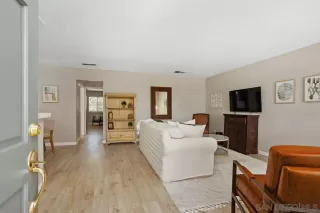 Photo #1: 240014563 Listing