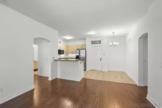 Photo #6: 240014570 Listing