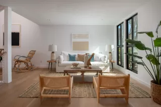 Photo #2: 240014585 Listing 