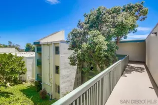 Photo #3: 240014627 Listing