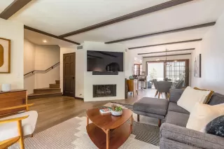 Photo #1: 240014632 Listing 