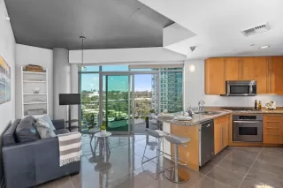 Photo #1: 240014664 Listing 