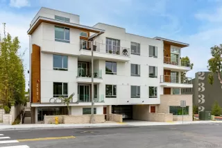 Photo #1: 240014695 Listing