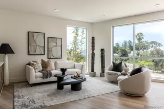 Photo #3: 240014695 Listing