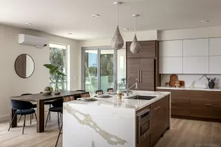 Photo #5: 240014695 Listing