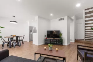 Photo #4: 240014735 Listing