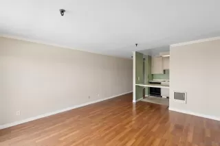 Photo #4: 240014745 Listing 