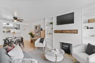 Photo #1: 240014749 Listing