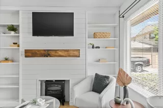 Photo #2: 240014749 Listing