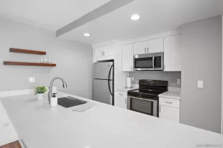 Photo #4: 240014756 Listing 