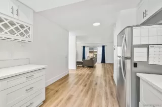 Photo #3: 240014776 Listing 