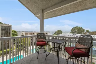 Photo #1: 240014778 Listing 