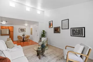 Photo #1: 240014784 Listing