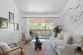 Photo #3: 240014784 Listing