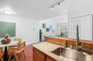 Photo #6: 240014784 Listing