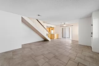 Photo #2: 240014802 Listing