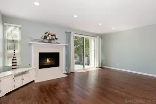 Photo #4: 240014835 Listing