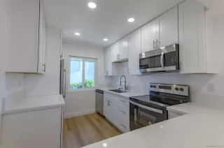 Photo #3: 240014858 Listing