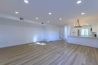 Photo #6: 240014858 Listing