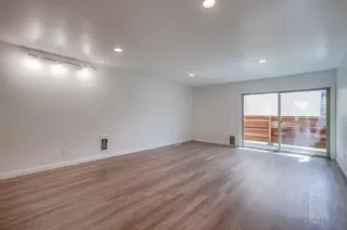 Photo #5: 240014876 Listing