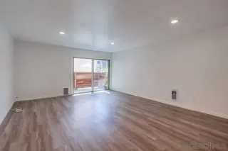 Photo #6: 240014876 Listing