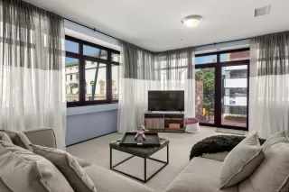 Photo #1: 240014880 Listing