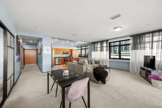 Photo #3: 240014880 Listing