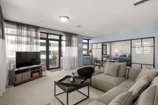 Photo #6: 240014880 Listing