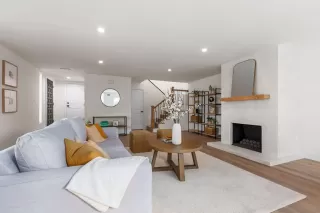 Photo #3: 240014893 Listing