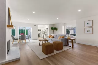 Photo #5: 240014893 Listing