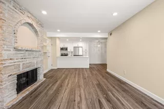 Photo #2: 240014897 Listing 