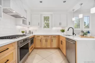 Photo #5: 240014943 Listing