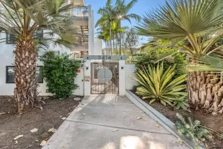 Photo #1: 240014957 Listing