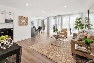 Photo #5: 240014957 Listing